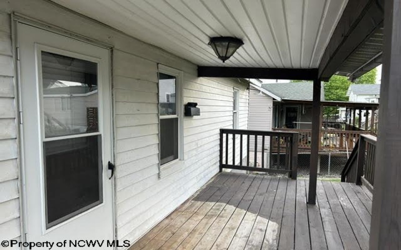122 1/2 Reeves Avenue, Fairmont, West Virginia 26554-4245, 2 Bedrooms Bedrooms, 4 Rooms Rooms,1 BathroomBathrooms,Single Family Detached,For Sale,Reeves,10164665