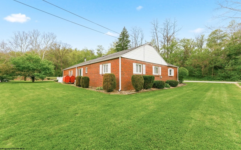 2701 Moyer Road, Connellsville, Pennsylvania 15425, 3 Bedrooms Bedrooms, 7 Rooms Rooms,1 BathroomBathrooms,Single Family Detached,For Sale,Moyer,10164667