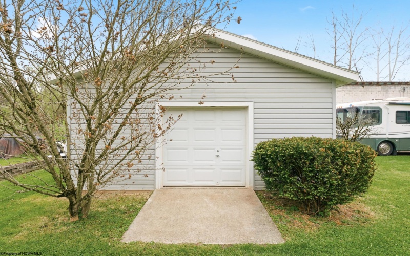 2701 Moyer Road, Connellsville, Pennsylvania 15425, 3 Bedrooms Bedrooms, 7 Rooms Rooms,1 BathroomBathrooms,Single Family Detached,For Sale,Moyer,10164667