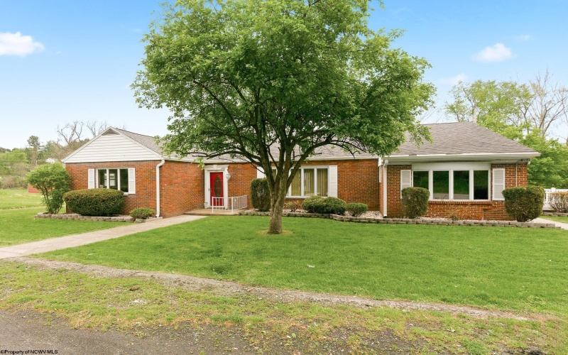 2701 Moyer Road, Connellsville, Pennsylvania 15425, 3 Bedrooms Bedrooms, 7 Rooms Rooms,1 BathroomBathrooms,Single Family Detached,For Sale,Moyer,10164667