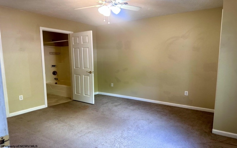 2102 University Commons Drive, Morgantown, West Virginia 26505, 4 Bedrooms Bedrooms, 6 Rooms Rooms,4 BathroomsBathrooms,Single Family Attached,For Sale,University Commons,10164680