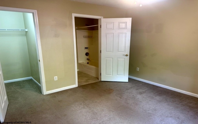 2102 University Commons Drive, Morgantown, West Virginia 26505, 4 Bedrooms Bedrooms, 6 Rooms Rooms,4 BathroomsBathrooms,Single Family Attached,For Sale,University Commons,10164680