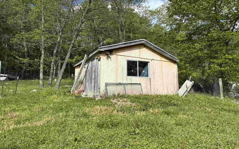 37 Trenton Street, Farmington, West Virginia 26571, 2 Bedrooms Bedrooms, 5 Rooms Rooms,1 BathroomBathrooms,Single Family Detached,For Sale,Trenton,10164684