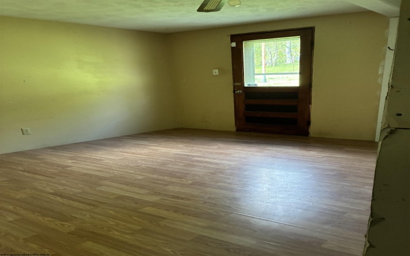 37 Trenton Street, Farmington, West Virginia 26571, 2 Bedrooms Bedrooms, 5 Rooms Rooms,1 BathroomBathrooms,Single Family Detached,For Sale,Trenton,10164684