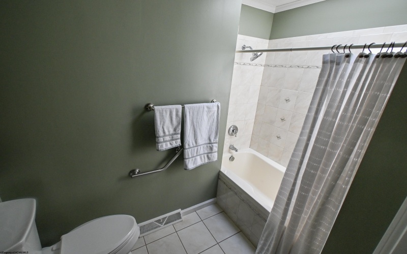 1337 Dogwood Avenue, Morgantown, West Virginia 26505-2307, 4 Bedrooms Bedrooms, 12 Rooms Rooms,3 BathroomsBathrooms,Single Family Detached,For Sale,Dogwood,10164683