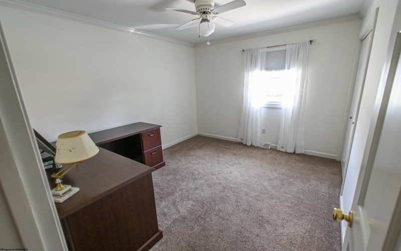 1337 Dogwood Avenue, Morgantown, West Virginia 26505-2307, 4 Bedrooms Bedrooms, 12 Rooms Rooms,3 BathroomsBathrooms,Single Family Detached,For Sale,Dogwood,10164683