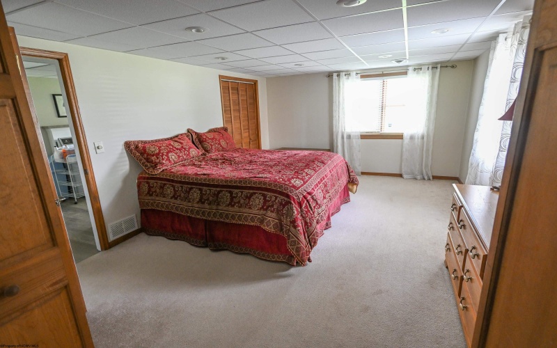 1337 Dogwood Avenue, Morgantown, West Virginia 26505-2307, 4 Bedrooms Bedrooms, 12 Rooms Rooms,3 BathroomsBathrooms,Single Family Detached,For Sale,Dogwood,10164683