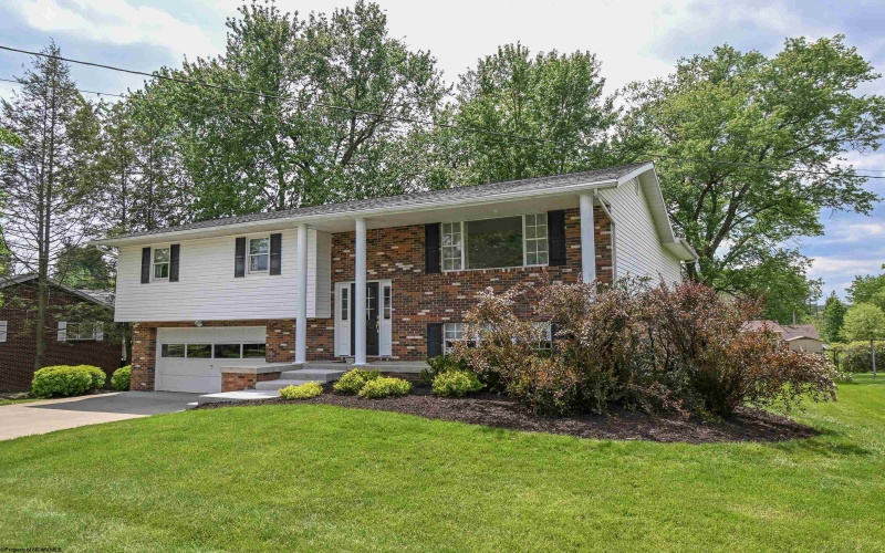1337 Dogwood Avenue, Morgantown, West Virginia 26505-2307, 4 Bedrooms Bedrooms, 12 Rooms Rooms,3 BathroomsBathrooms,Single Family Detached,For Sale,Dogwood,10164683