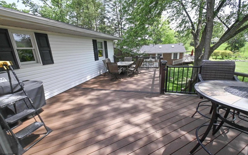1337 Dogwood Avenue, Morgantown, West Virginia 26505-2307, 4 Bedrooms Bedrooms, 12 Rooms Rooms,3 BathroomsBathrooms,Single Family Detached,For Sale,Dogwood,10164683