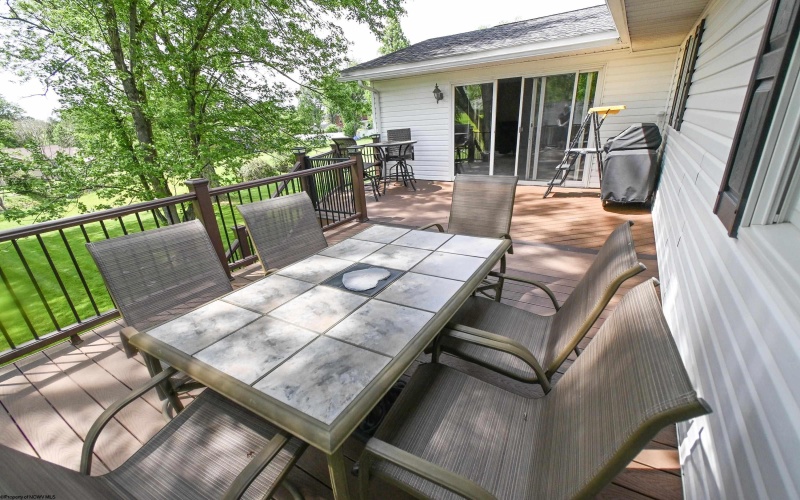 1337 Dogwood Avenue, Morgantown, West Virginia 26505-2307, 4 Bedrooms Bedrooms, 12 Rooms Rooms,3 BathroomsBathrooms,Single Family Detached,For Sale,Dogwood,10164683