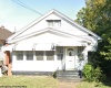 420 8th Avenue, Huntington, West Virginia 25701, 2 Bedrooms Bedrooms, 5 Rooms Rooms,1 BathroomBathrooms,Single Family Detached,For Sale,8th,10164682