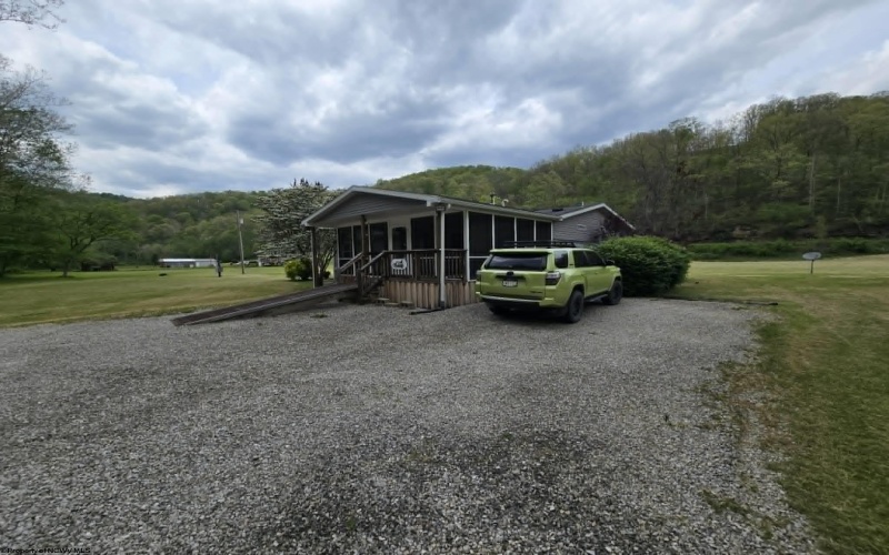 1814 Mannington Road, Smithfield, West Virginia 26437, 3 Bedrooms Bedrooms, 5 Rooms Rooms,2 BathroomsBathrooms,Single Family Detached,For Sale,Mannington,10164673