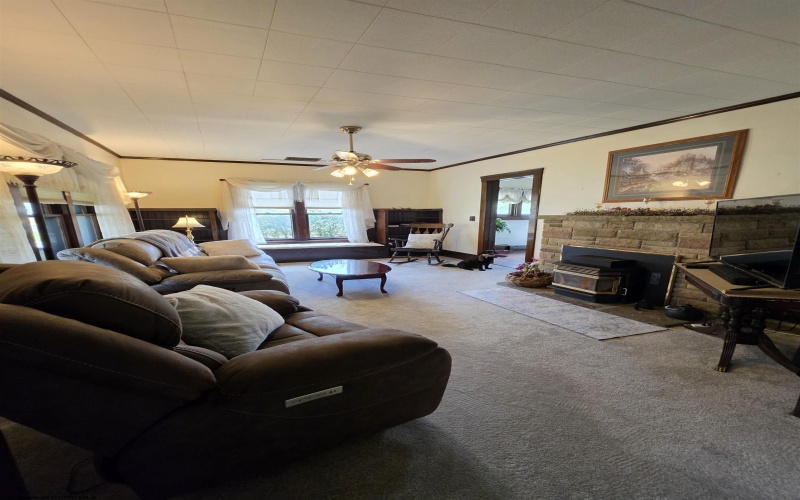 1301 Henry Avenue, Elkins, West Virginia 26241, 5 Bedrooms Bedrooms, 11 Rooms Rooms,2 BathroomsBathrooms,Single Family Detached,For Sale,Henry,10164681