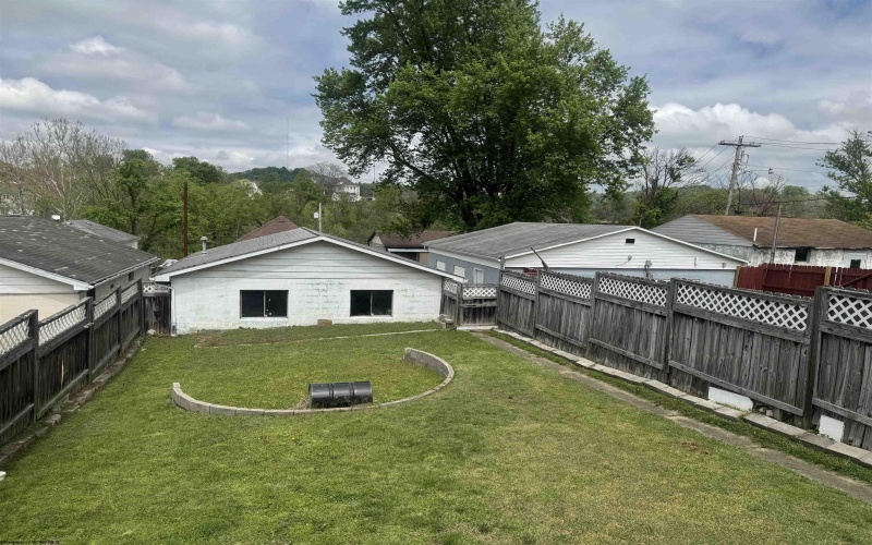 133 Broadway Avenue, Clarksburg, West Virginia 26301, 3 Bedrooms Bedrooms, 6 Rooms Rooms,1 BathroomBathrooms,Single Family Detached,For Sale,Broadway,10164676