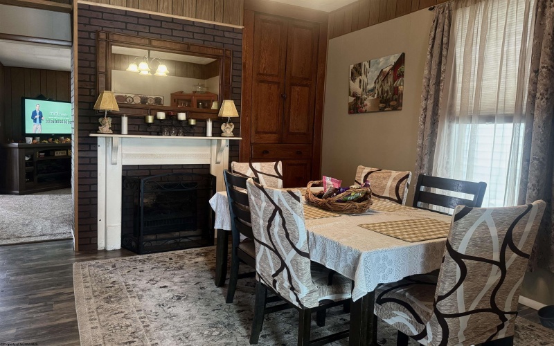 133 Broadway Avenue, Clarksburg, West Virginia 26301, 3 Bedrooms Bedrooms, 6 Rooms Rooms,1 BathroomBathrooms,Single Family Detached,For Sale,Broadway,10164676