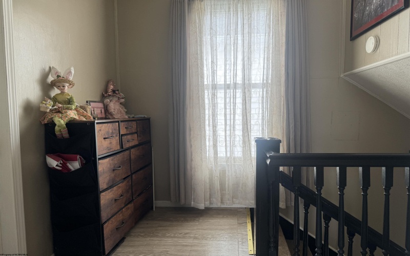 133 Broadway Avenue, Clarksburg, West Virginia 26301, 3 Bedrooms Bedrooms, 6 Rooms Rooms,1 BathroomBathrooms,Single Family Detached,For Sale,Broadway,10164676
