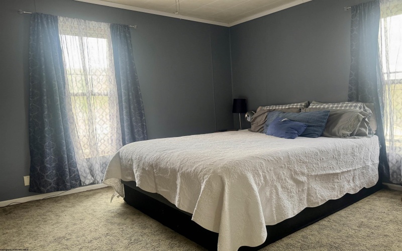 133 Broadway Avenue, Clarksburg, West Virginia 26301, 3 Bedrooms Bedrooms, 6 Rooms Rooms,1 BathroomBathrooms,Single Family Detached,For Sale,Broadway,10164676