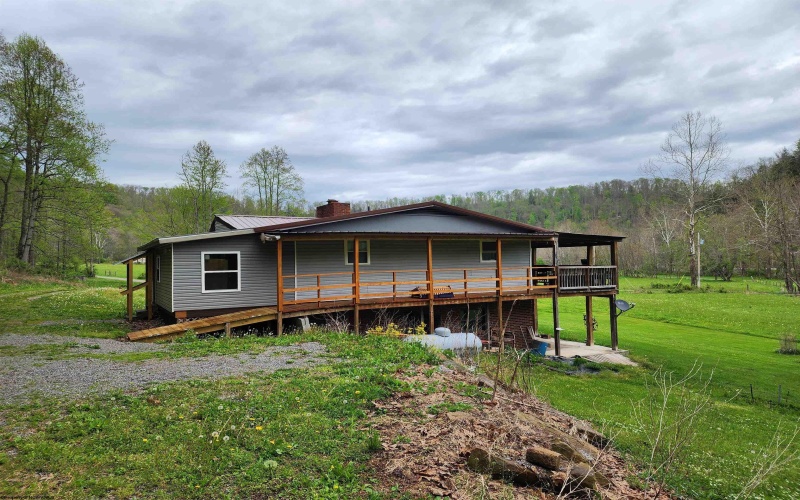 89 Snyder Road, Harman, West Virginia 26270, 4 Bedrooms Bedrooms, 6 Rooms Rooms,2 BathroomsBathrooms,Single Family Detached,For Sale,Snyder,10164678