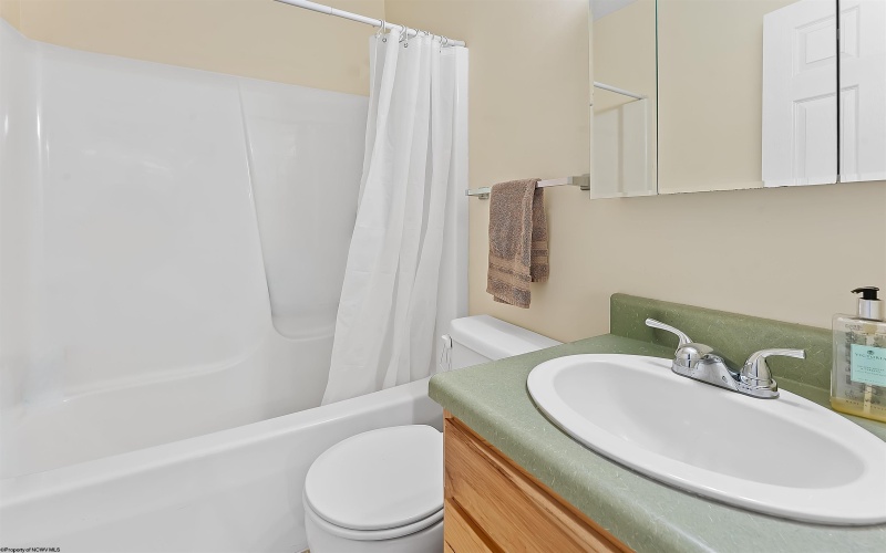 59 Clear Springs Drive, Morgantown, West Virginia 26508, 3 Bedrooms Bedrooms, 7 Rooms Rooms,2 BathroomsBathrooms,Single Family Attached,For Sale,Clear Springs,10164697