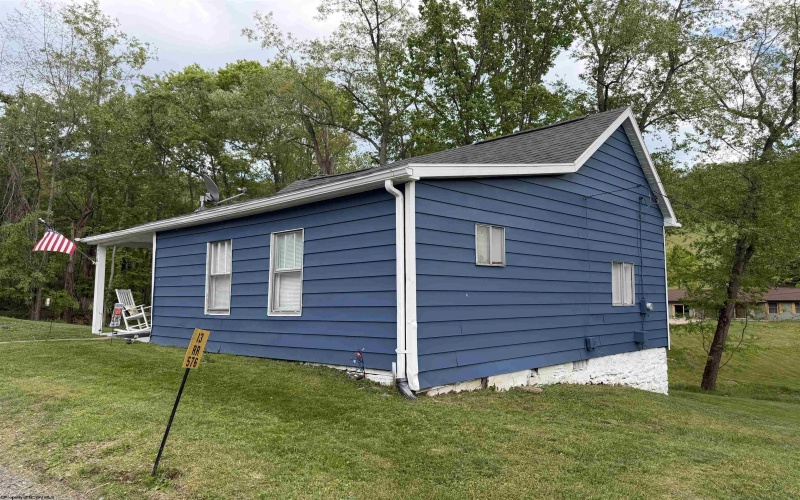576 Reubens Run Road, Fairmont, West Virginia 26554, 2 Bedrooms Bedrooms, 5 Rooms Rooms,1 BathroomBathrooms,Single Family Detached,For Sale,Reubens Run,10164712