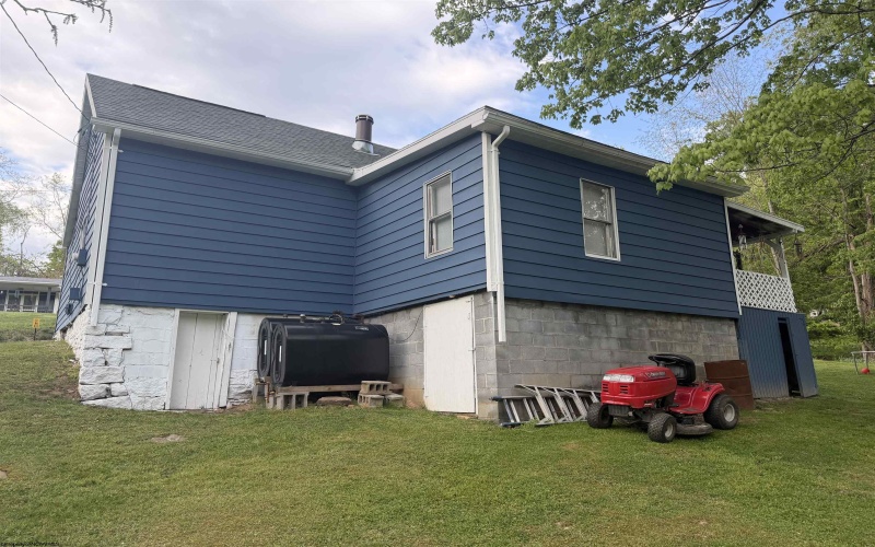 576 Reubens Run Road, Fairmont, West Virginia 26554, 2 Bedrooms Bedrooms, 5 Rooms Rooms,1 BathroomBathrooms,Single Family Detached,For Sale,Reubens Run,10164712