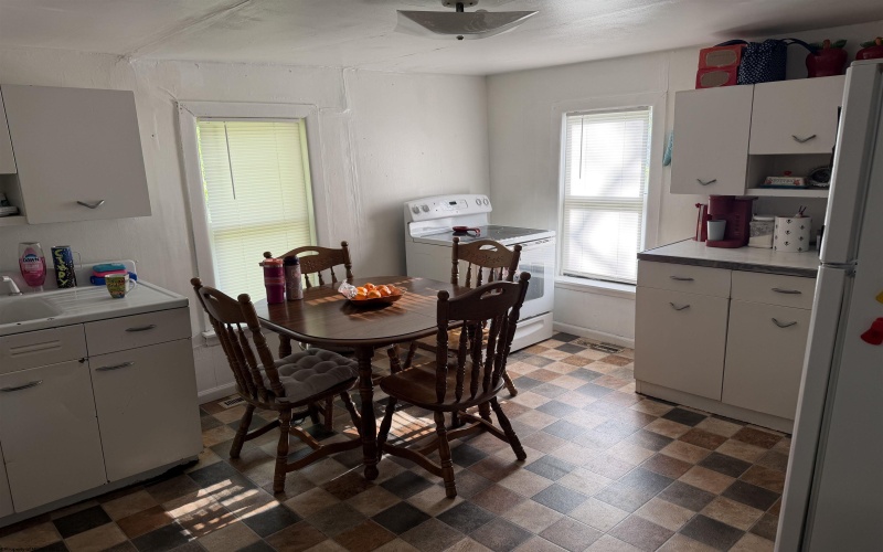 576 Reubens Run Road, Fairmont, West Virginia 26554, 2 Bedrooms Bedrooms, 5 Rooms Rooms,1 BathroomBathrooms,Single Family Detached,For Sale,Reubens Run,10164712