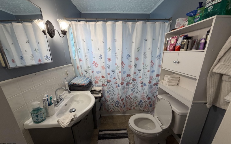 576 Reubens Run Road, Fairmont, West Virginia 26554, 2 Bedrooms Bedrooms, 5 Rooms Rooms,1 BathroomBathrooms,Single Family Detached,For Sale,Reubens Run,10164712