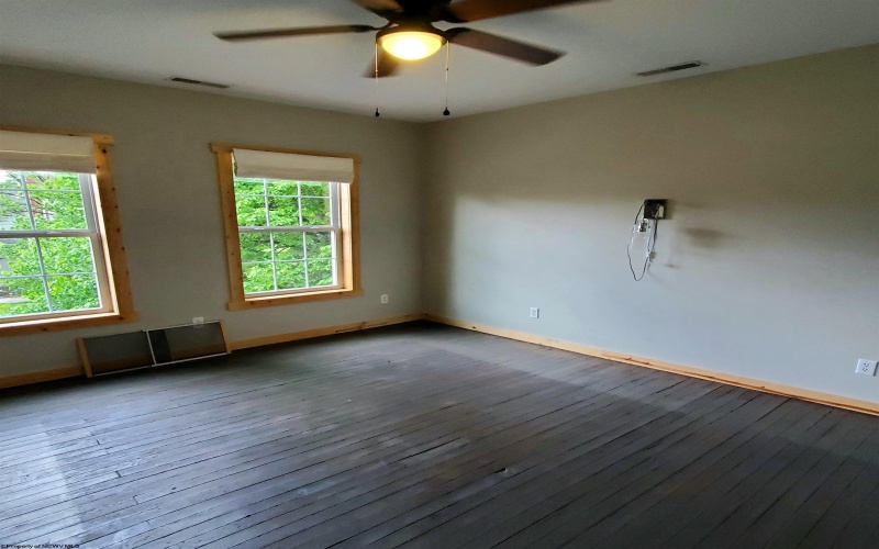 206 1st Street, Elkins, West Virginia 26241, 2 Bedrooms Bedrooms, 6 Rooms Rooms,1 BathroomBathrooms,Single Family Detached,For Sale,1st,10164711