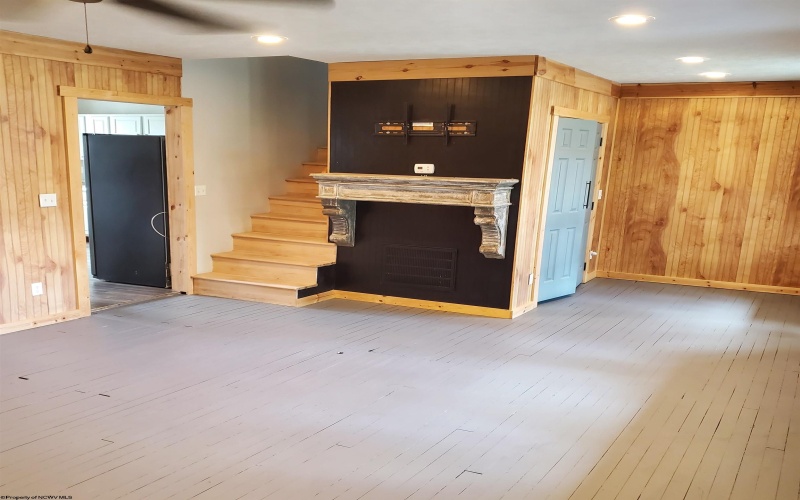206 1st Street, Elkins, West Virginia 26241, 2 Bedrooms Bedrooms, 6 Rooms Rooms,1 BathroomBathrooms,Single Family Detached,For Sale,1st,10164711