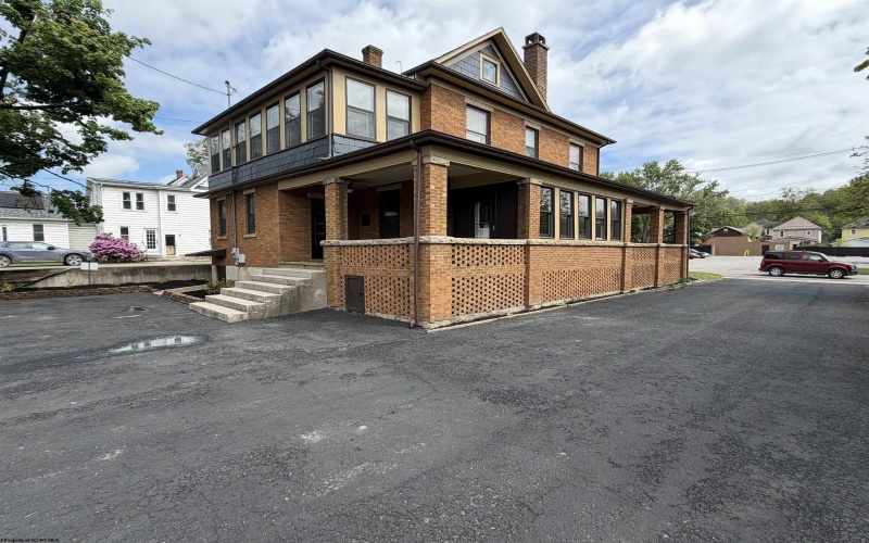 24 Randolph Avenue, Elkins, West Virginia 26241, 4 Bedrooms Bedrooms, 12 Rooms Rooms,2 BathroomsBathrooms,Single Family Detached,For Sale,Randolph,10164710