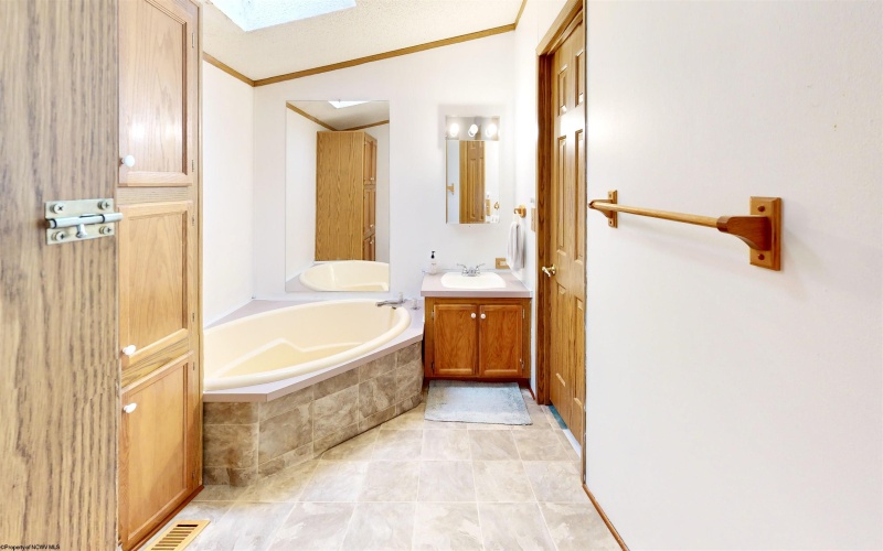 53 Brummage Cemetery Road, Fairmont, West Virginia 26554, 3 Bedrooms Bedrooms, 7 Rooms Rooms,3 BathroomsBathrooms,Single Family Detached,For Sale,Brummage Cemetery,10164691