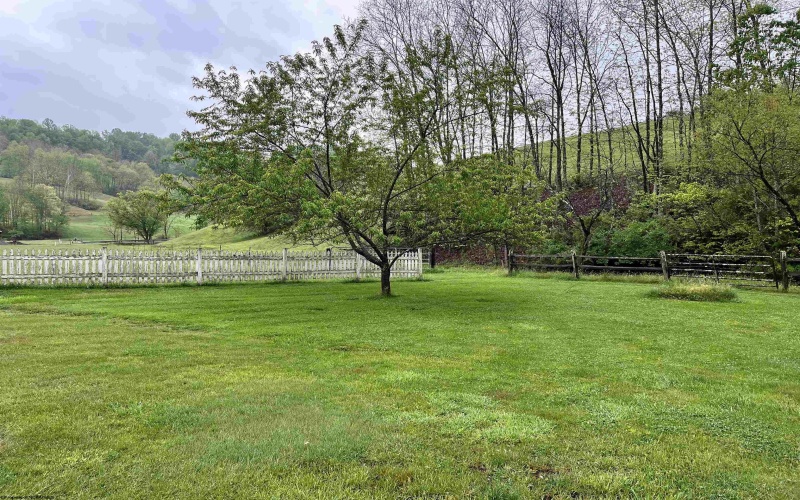 911 Wheeler Fork Road, Horner, West Virginia 26372, 3 Bedrooms Bedrooms, 8 Rooms Rooms,1 BathroomBathrooms,Single Family Detached,For Sale,Wheeler Fork,10164704