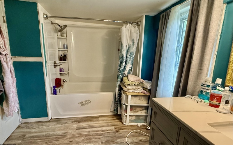 669 Hill Road, Grafton, West Virginia 26354, 2 Bedrooms Bedrooms, 5 Rooms Rooms,2 BathroomsBathrooms,Single Family Detached,For Sale,Hill,10164702