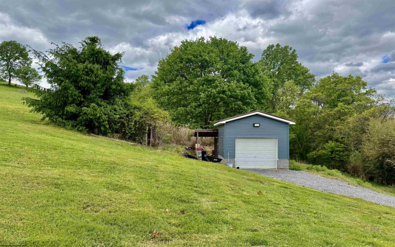669 Hill Road, Grafton, West Virginia 26354, 2 Bedrooms Bedrooms, 5 Rooms Rooms,2 BathroomsBathrooms,Single Family Detached,For Sale,Hill,10164702
