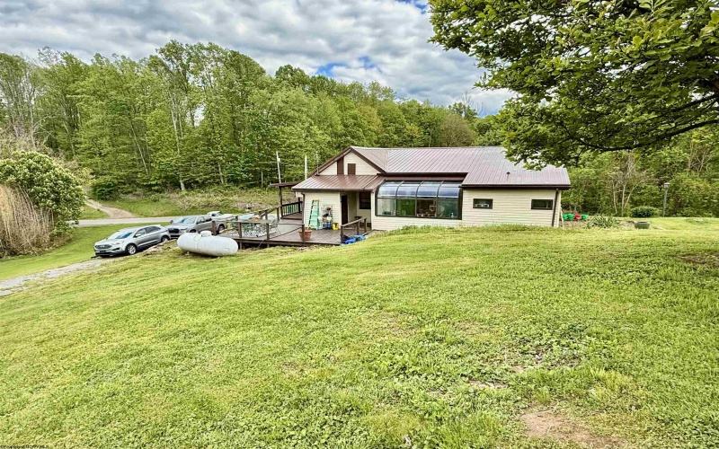 669 Hill Road, Grafton, West Virginia 26354, 2 Bedrooms Bedrooms, 5 Rooms Rooms,2 BathroomsBathrooms,Single Family Detached,For Sale,Hill,10164702