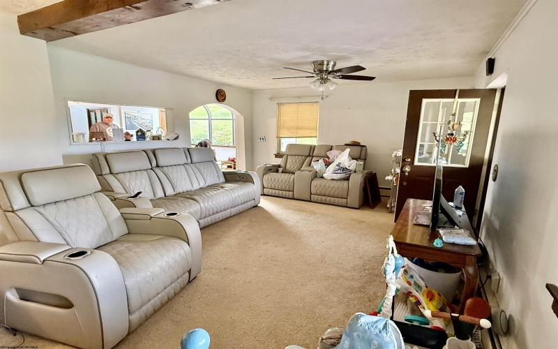 669 Hill Road, Grafton, West Virginia 26354, 2 Bedrooms Bedrooms, 5 Rooms Rooms,2 BathroomsBathrooms,Single Family Detached,For Sale,Hill,10164702