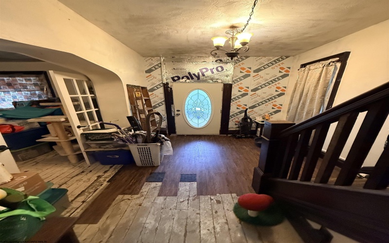 1108 Alexander Place, Fairmont, West Virginia 26554, 4 Bedrooms Bedrooms, 6 Rooms Rooms,1 BathroomBathrooms,Single Family Detached,For Sale,Alexander,10164695
