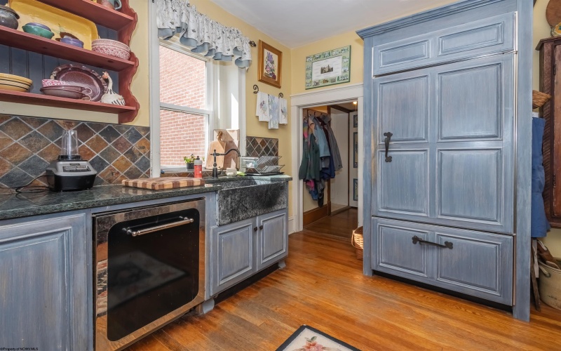 187 Leonard Lane, Franklin, West Virginia 26807-7044, 3 Bedrooms Bedrooms, 9 Rooms Rooms,2 BathroomsBathrooms,Single Family Detached,For Sale,Leonard,10164698
