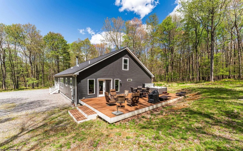 781 Branch Hollow, Bruceton Mills, West Virginia 26525, 3 Bedrooms Bedrooms, 5 Rooms Rooms,2 BathroomsBathrooms,Single Family Detached,For Sale,Branch,10164700