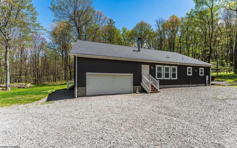 781 Branch Hollow, Bruceton Mills, West Virginia 26525, 3 Bedrooms Bedrooms, 5 Rooms Rooms,2 BathroomsBathrooms,Single Family Detached,For Sale,Branch,10164700