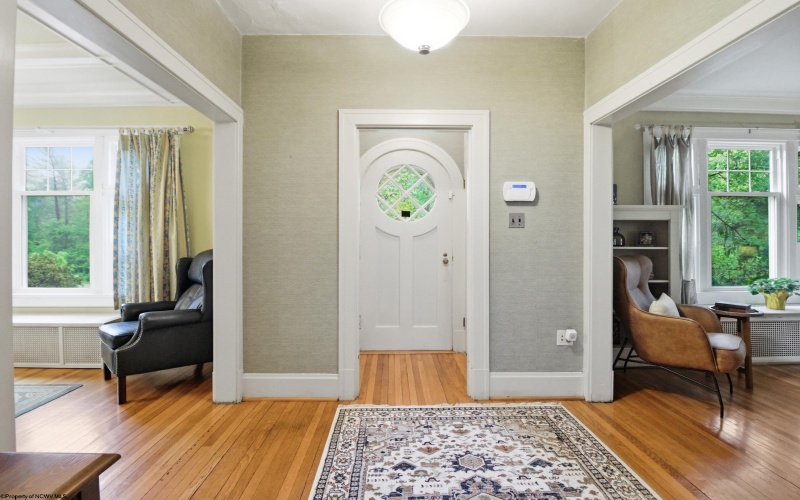 5 Woodside Drive, Fairmont, West Virginia 26554, 4 Bedrooms Bedrooms, 8 Rooms Rooms,2 BathroomsBathrooms,Single Family Detached,For Sale,Woodside,10164701