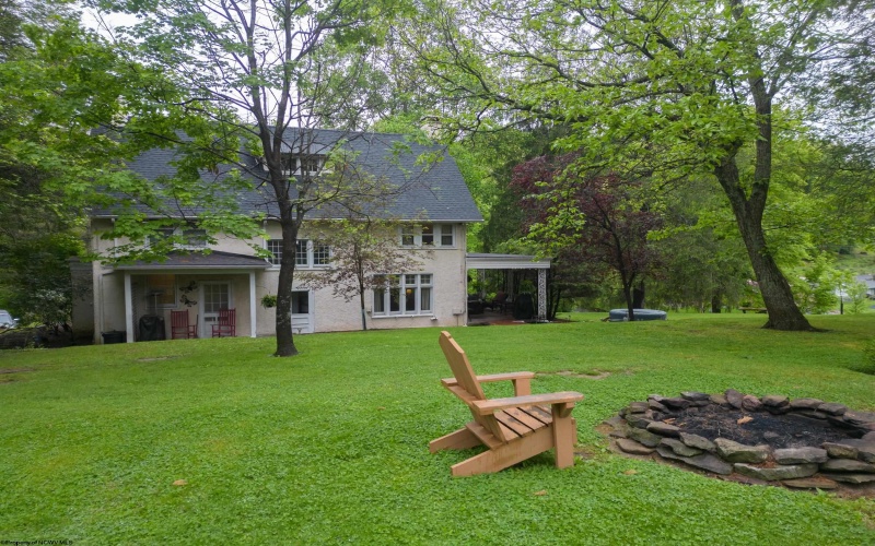 5 Woodside Drive, Fairmont, West Virginia 26554, 4 Bedrooms Bedrooms, 8 Rooms Rooms,2 BathroomsBathrooms,Single Family Detached,For Sale,Woodside,10164701