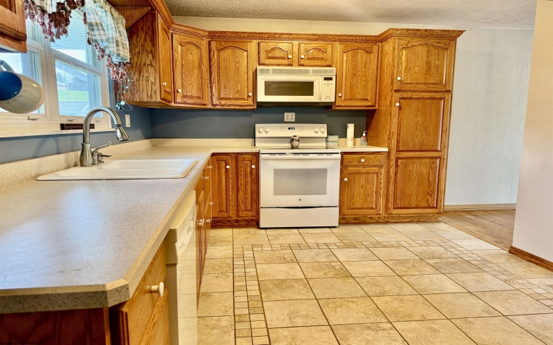 107 Mohawk Drive, Barrackville, West Virginia 26559, 3 Bedrooms Bedrooms, 6 Rooms Rooms,1 BathroomBathrooms,Single Family Detached,For Sale,Mohawk,10164715