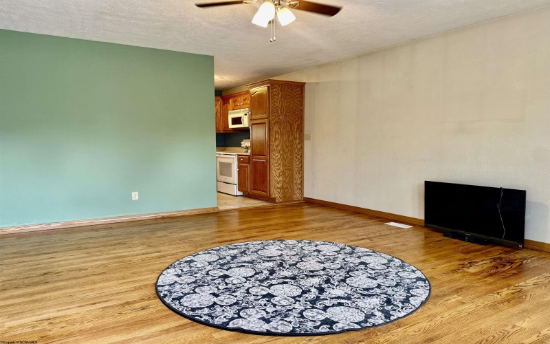 107 Mohawk Drive, Barrackville, West Virginia 26559, 3 Bedrooms Bedrooms, 6 Rooms Rooms,1 BathroomBathrooms,Single Family Detached,For Sale,Mohawk,10164715