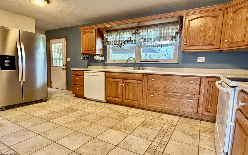 107 Mohawk Drive, Barrackville, West Virginia 26559, 3 Bedrooms Bedrooms, 6 Rooms Rooms,1 BathroomBathrooms,Single Family Detached,For Sale,Mohawk,10164715