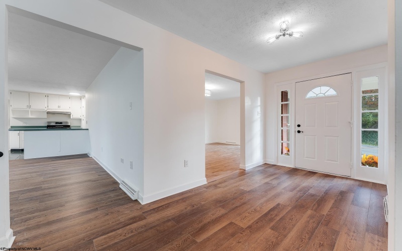 801 Cottonwood Street, Morgantown, West Virginia 26505, 5 Bedrooms Bedrooms, 9 Rooms Rooms,3 BathroomsBathrooms,Single Family Detached,For Sale,Cottonwood,10162058