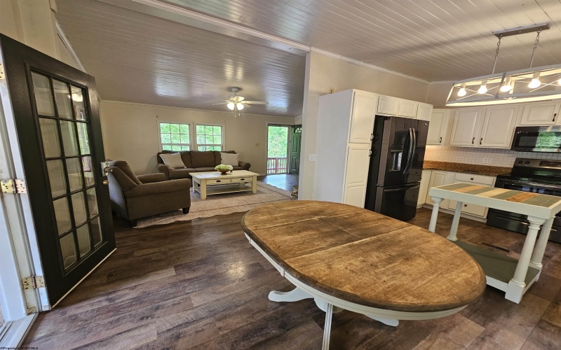 3923 Bear Mountain Road, Bridgeport, West Virginia 26330, 4 Bedrooms Bedrooms, 7 Rooms Rooms,2 BathroomsBathrooms,Single Family Detached,For Sale,Bear Mountain,10164731