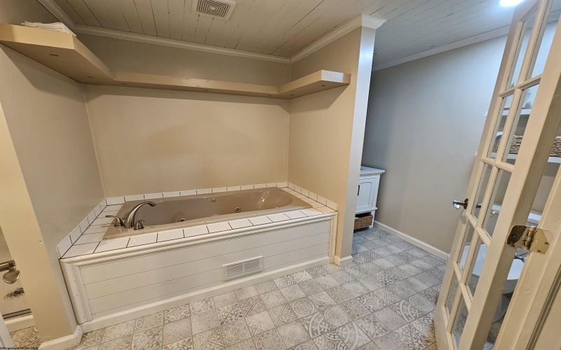 3923 Bear Mountain Road, Bridgeport, West Virginia 26330, 4 Bedrooms Bedrooms, 7 Rooms Rooms,2 BathroomsBathrooms,Single Family Detached,For Sale,Bear Mountain,10164731