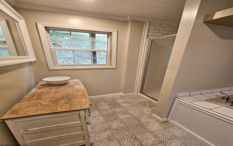 3923 Bear Mountain Road, Bridgeport, West Virginia 26330, 4 Bedrooms Bedrooms, 7 Rooms Rooms,2 BathroomsBathrooms,Single Family Detached,For Sale,Bear Mountain,10164731