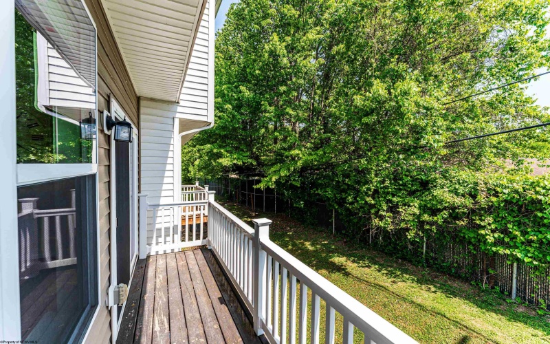 100 Woodside Drive, Morgantown, West Virginia 26508, 3 Bedrooms Bedrooms, 9 Rooms Rooms,2 BathroomsBathrooms,Single Family Attached,For Sale,Woodside,10164718
